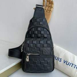 Picture of Louis Vuitton Mens Bags _SKUfw221783908fw